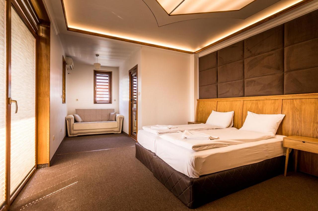 Tihiat Kut Complex Hotell Kjustendil Exteriör bild