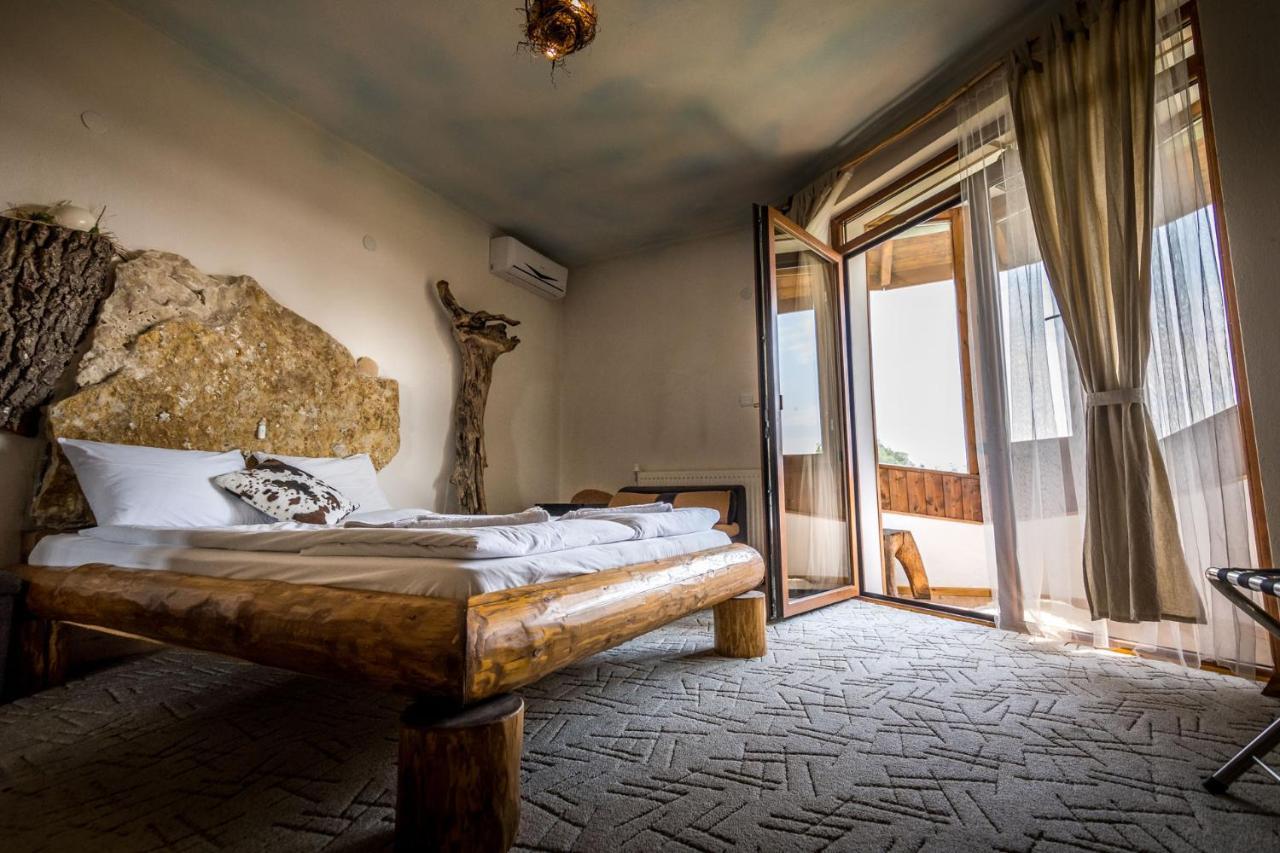 Tihiat Kut Complex Hotell Kjustendil Exteriör bild