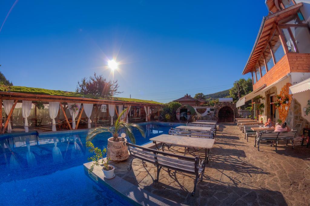 Tihiat Kut Complex Hotell Kjustendil Exteriör bild